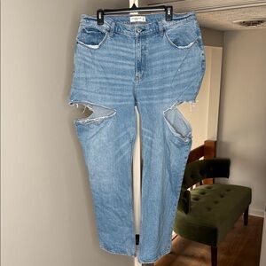 Abercrombie & Fitch The Baggy Mid Rise Jeans – Size 33 (16R)